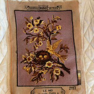 VINTAGE handcrafted needlepoint 100% wool yarn ''Le nid''  Unframed.